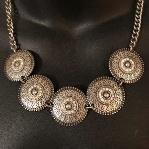 Silver tone necklace